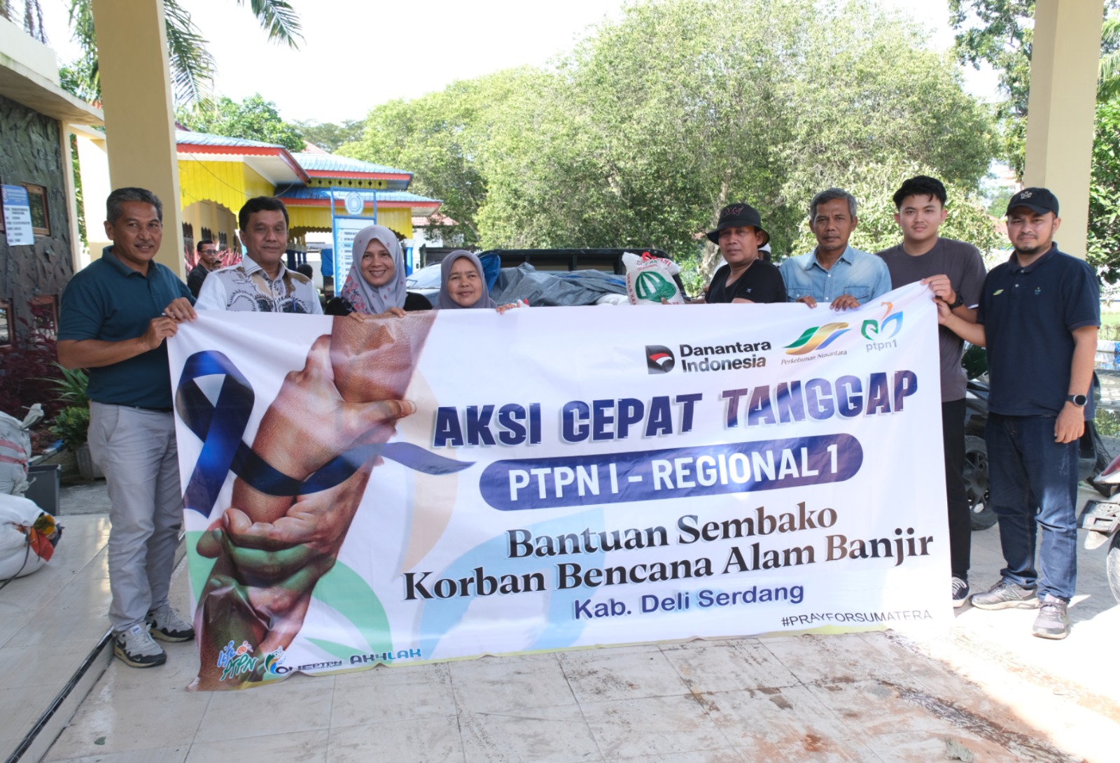 PTPN I Regional 1 Salurkan Bantuan Sembako untuk Korban Banjir di Deli Serdang dan Langka